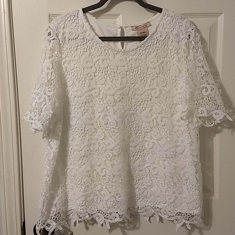 White lace short sleeve top